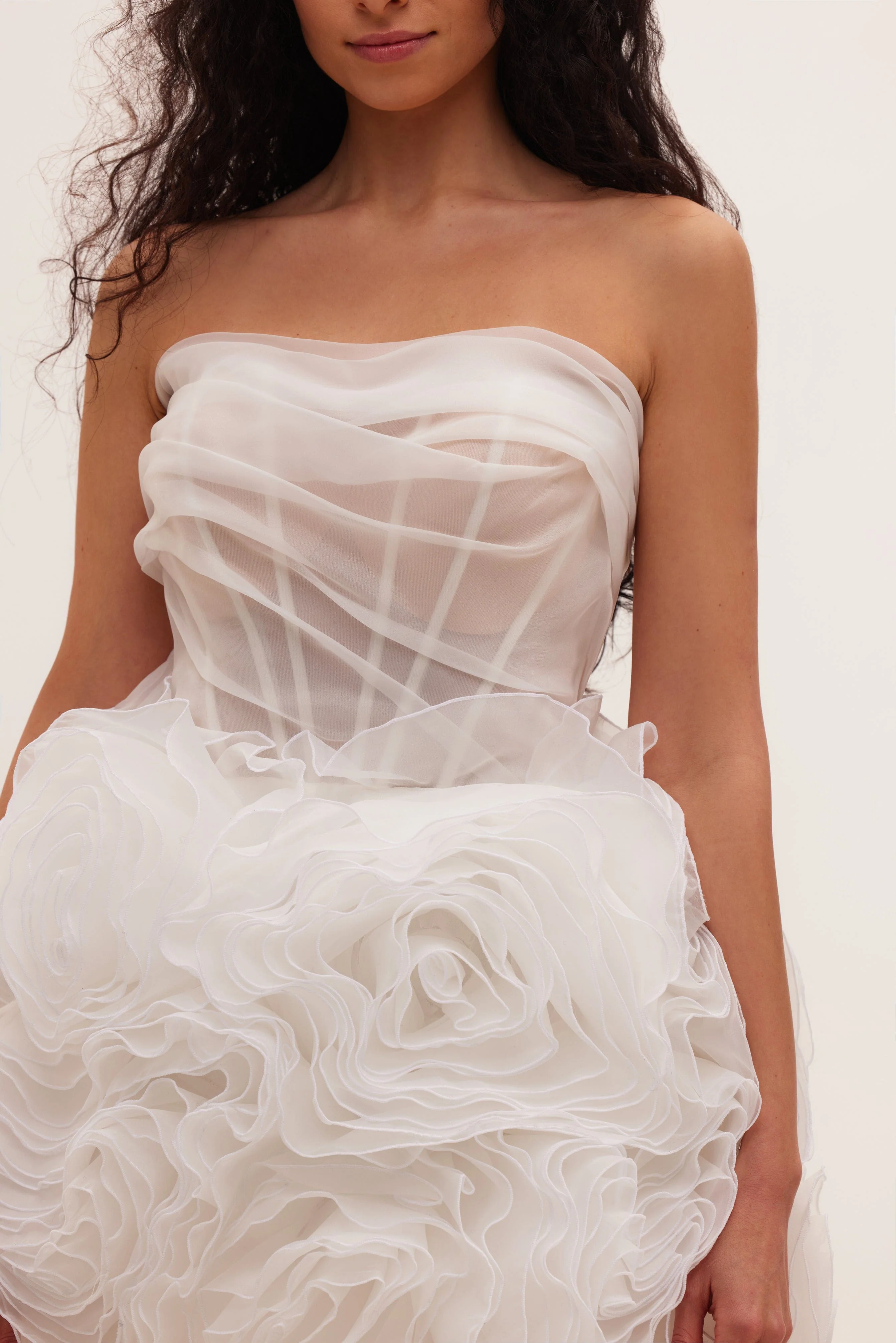 Appliquéd organza white mini dress - Image 5