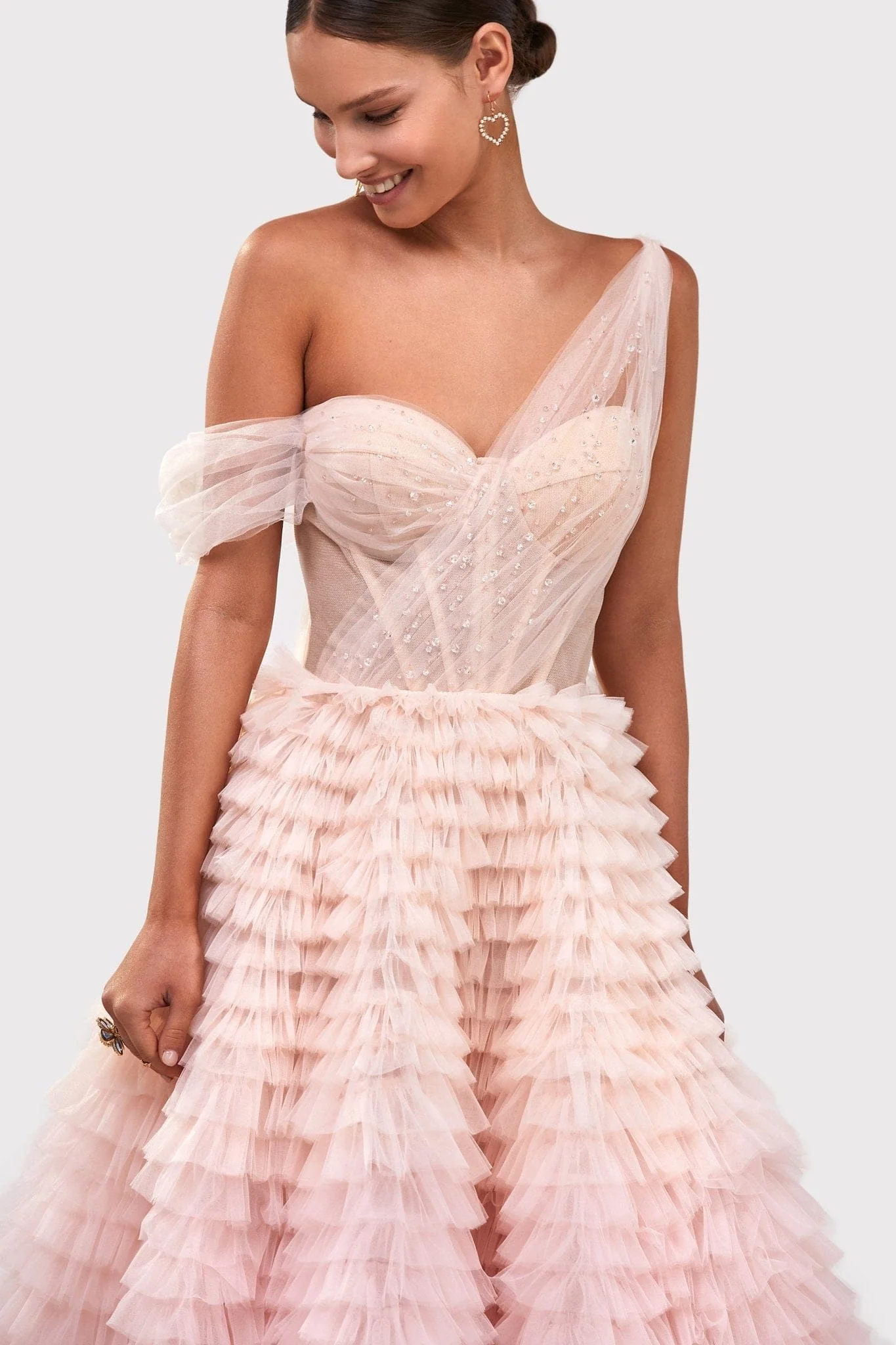 Charming ball gown with the frill-layered ombre maxi skirt - Image 5