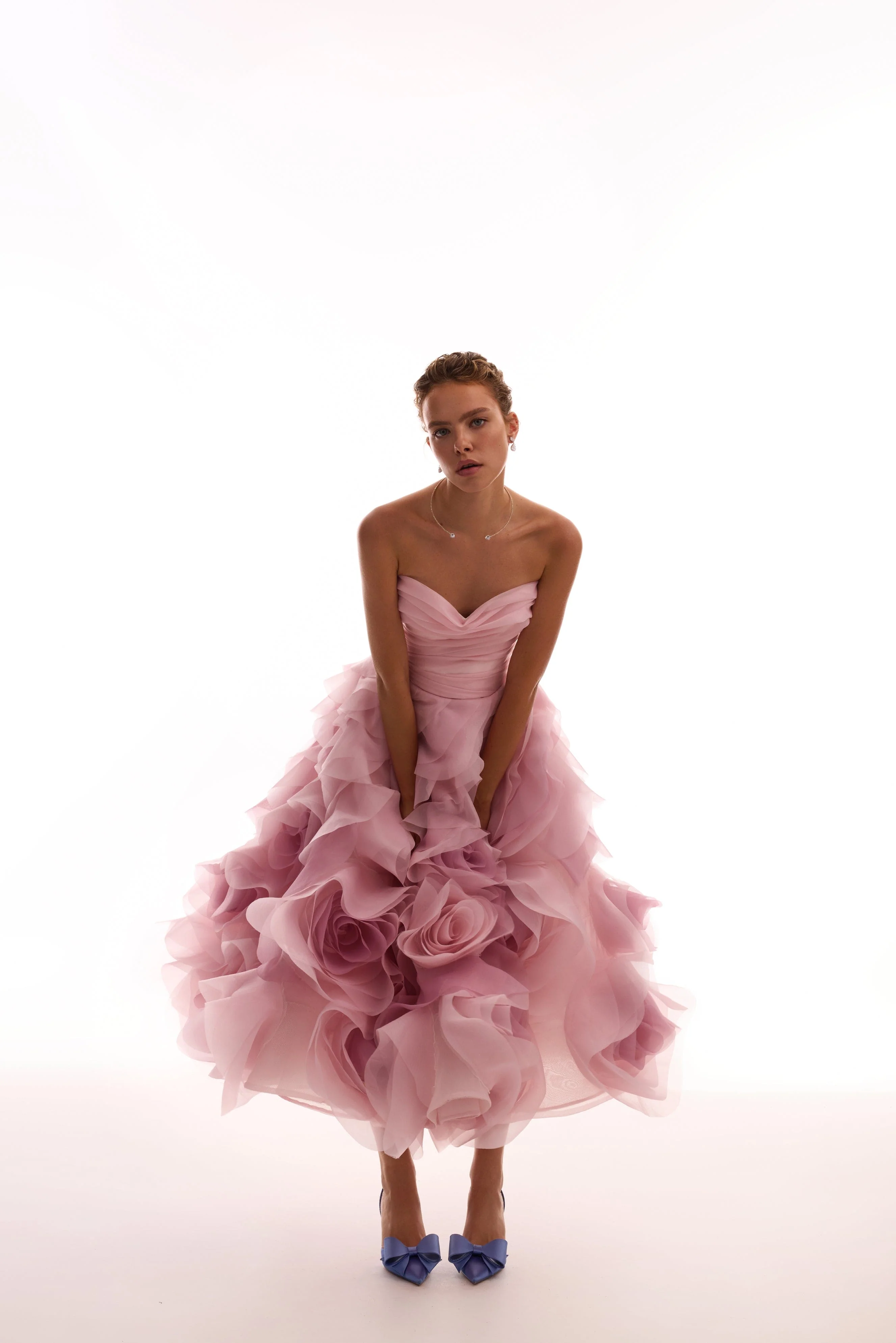 Dramatic flowered organza midi dress in misty rose, Glow-Up - Image 11