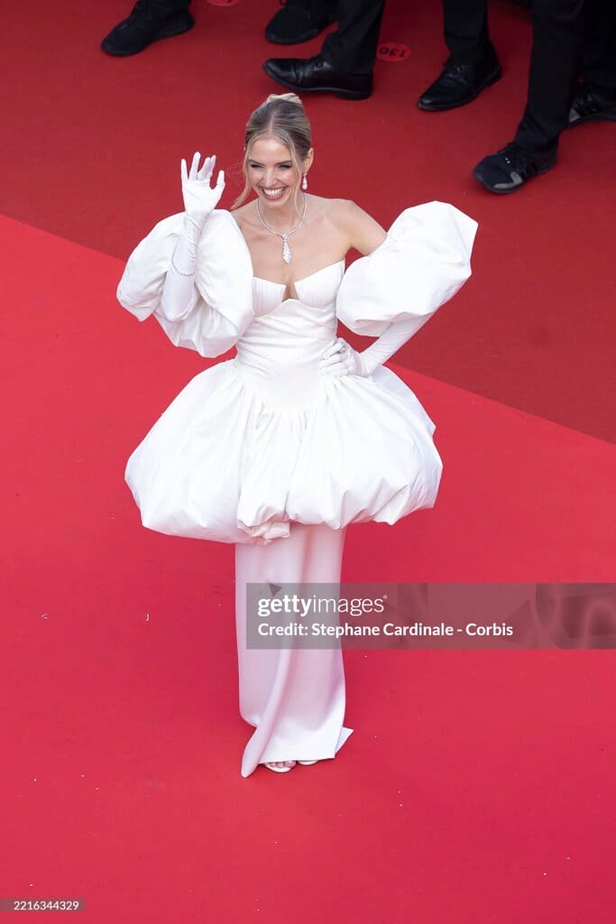 Glamorous taffeta mermaid dress in white - Image 3