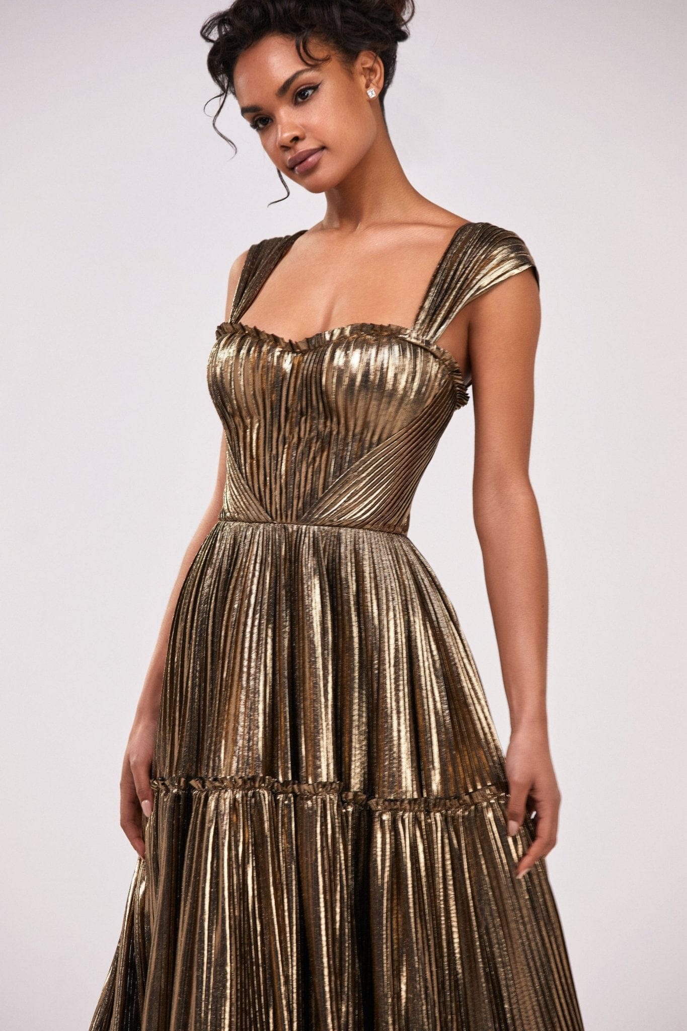 Golden Shiny maxi evening dress with an off-the-shoulder neckline - Image 5