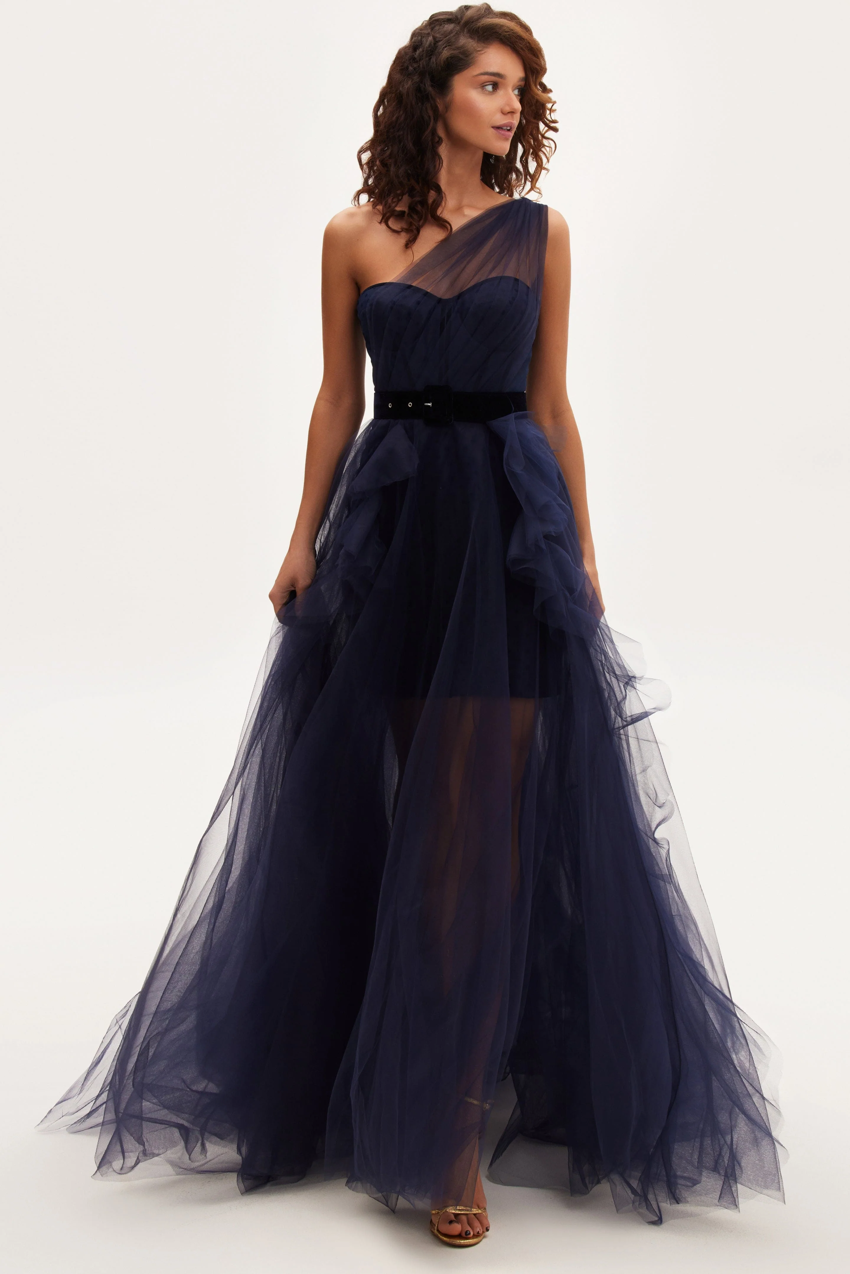 Royal Navy tulle gown with detachable sleeve - Image 6